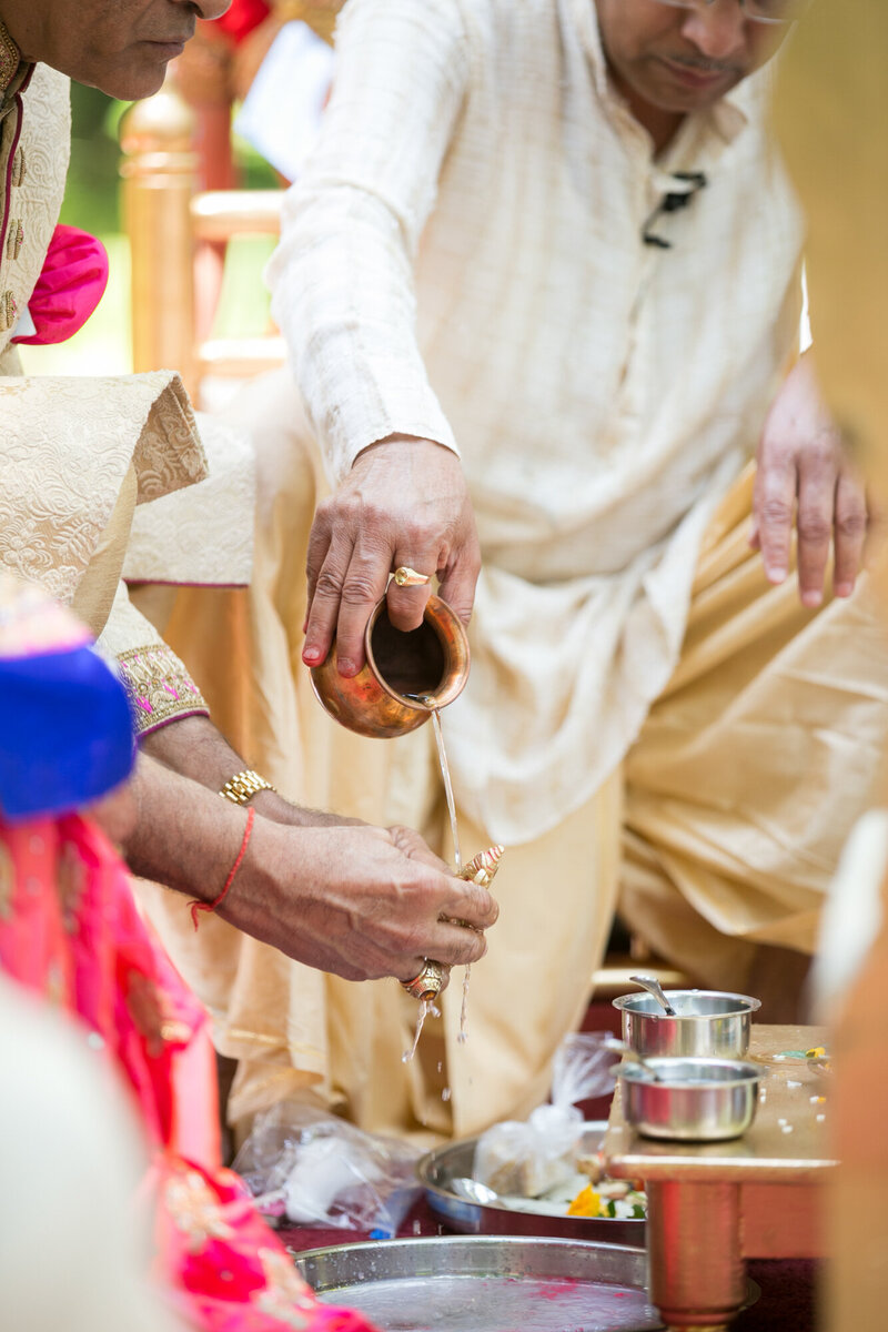 indian-hindu-pleasantdale-chateau-weddings-photography-by-images-by-berit-2512