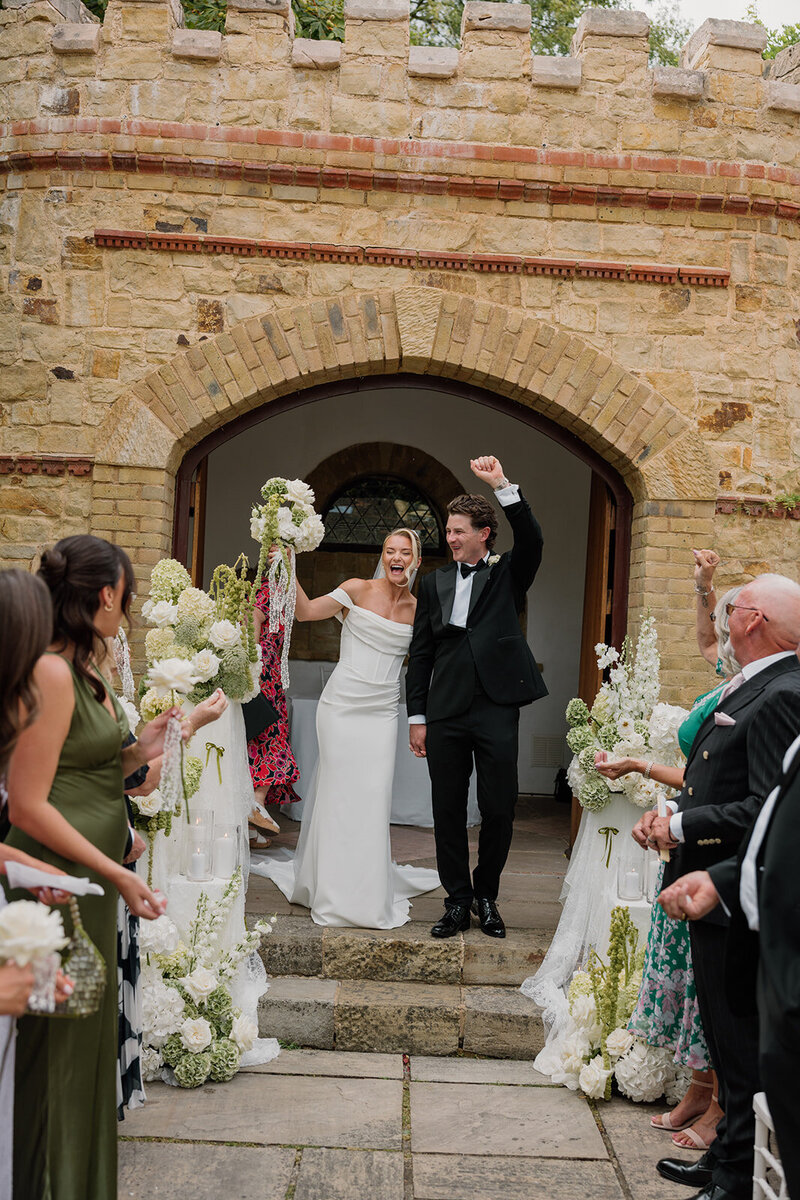 Sussex modern wedding florist (12)