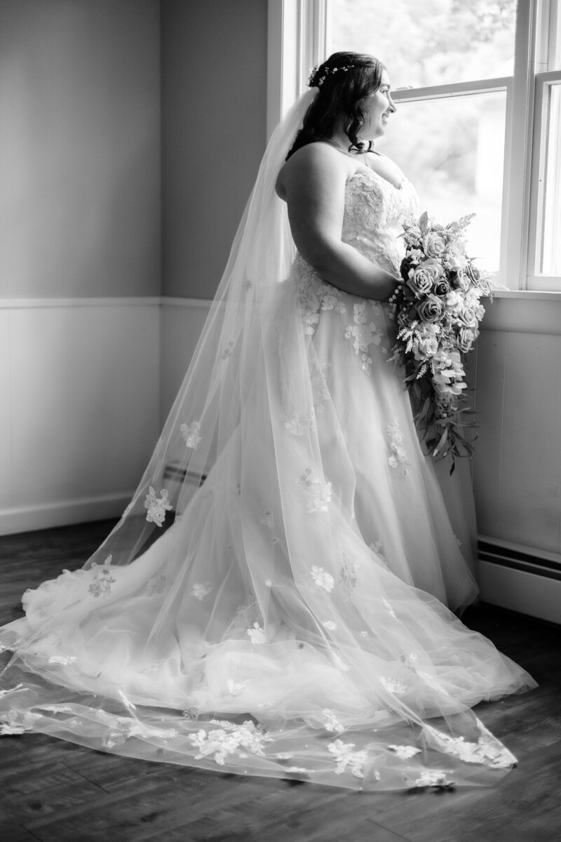 BRIDE-PHOTOGRAPHED-IN-BLACK-AND-WHITE-PHOTO