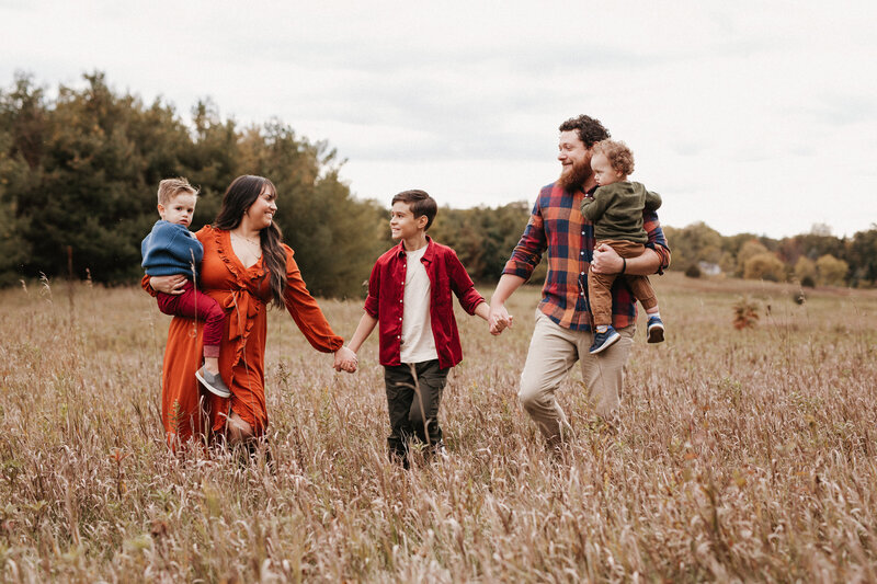 photo of kids playing during family session
