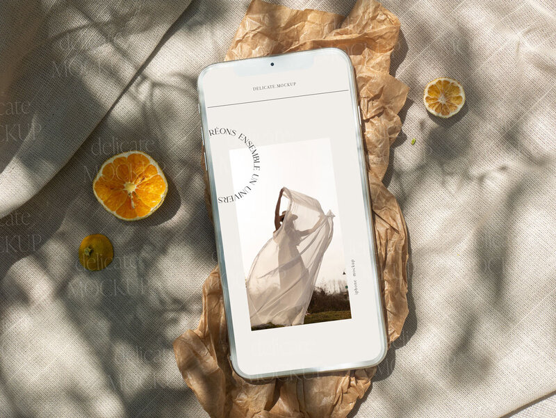 Delicate Mockup Sunny iphone