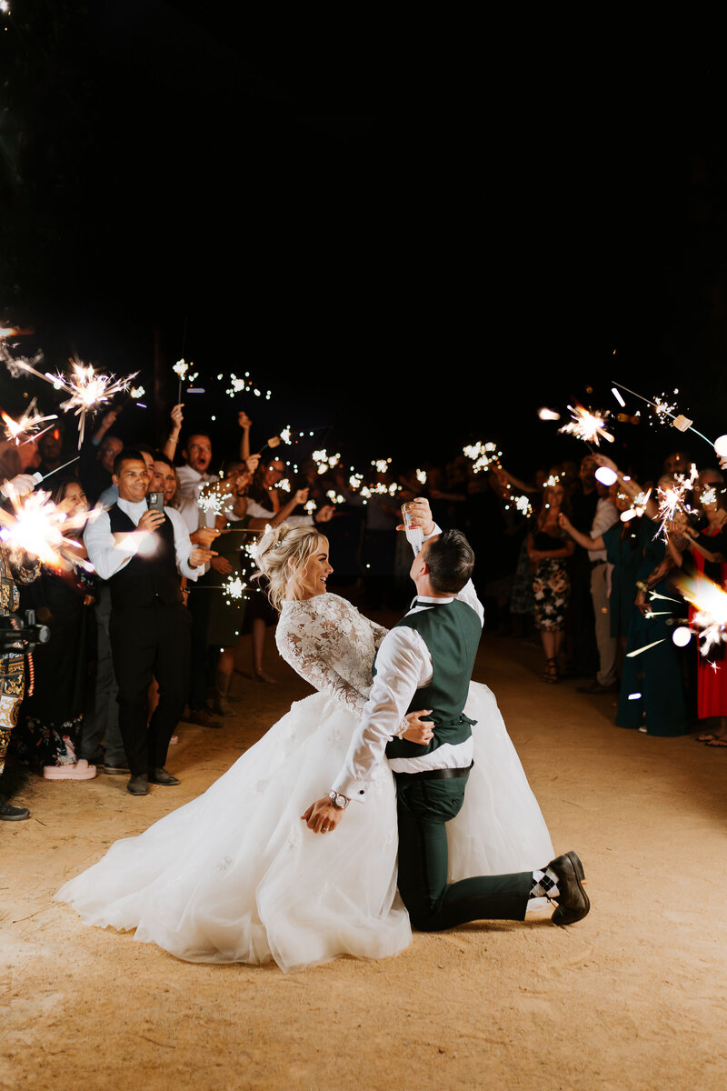 sparkler send off oregon wedding couple newlyweds