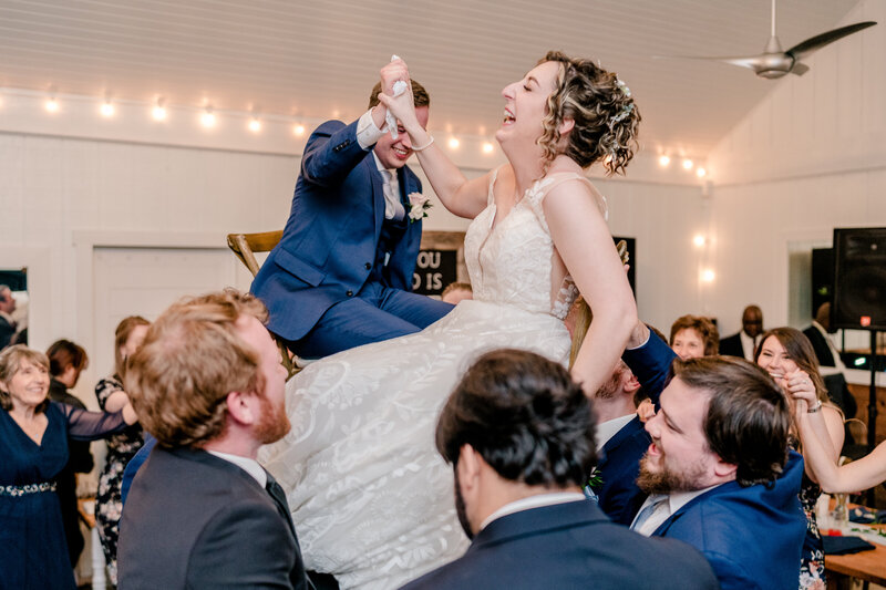 vibrant-farm-wedding-in-waterford-virginia-00025