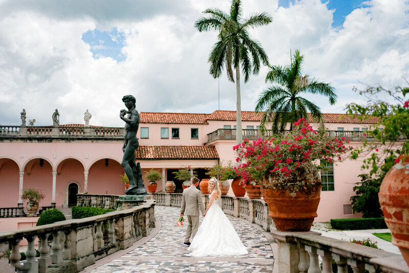 Aspen-Avenue-Florida-Wedding-Photographer-Tampa-The-Ringling-Luxury-Whismical-Ocean-Tropical-Elegant-Bride-Groom-Victoria-Blooms-SRQ-Glass-House-Rentals-Solutions-Candid