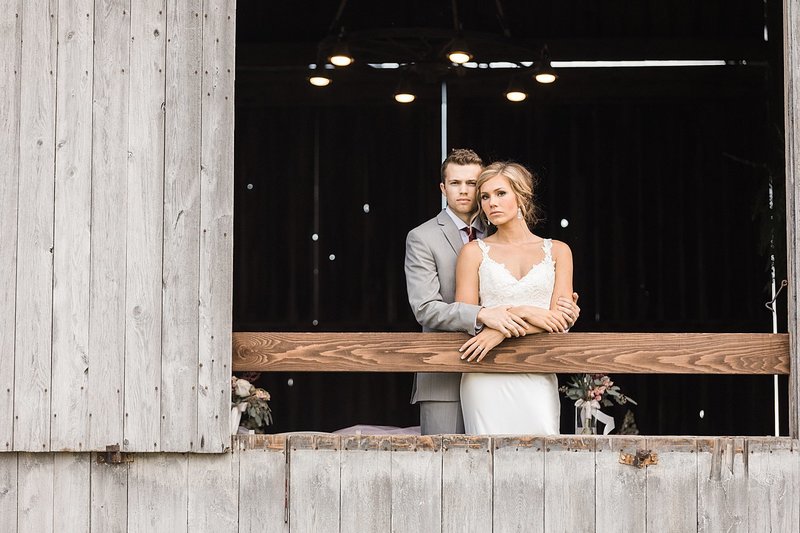 144_Midwest-Barn-Wedding-Venues-James-Stokes-Photography