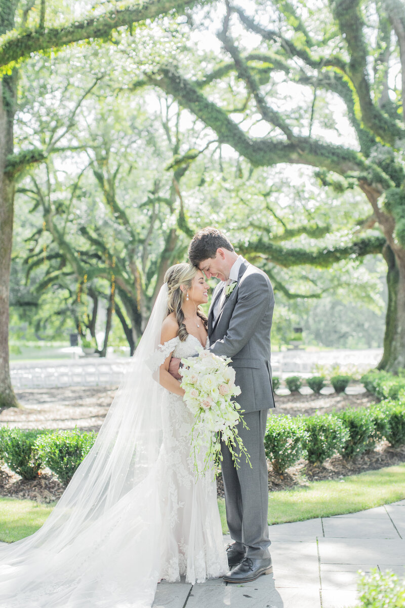 A Reed House at Live Oaks Wedding in Jackson, Mississippi