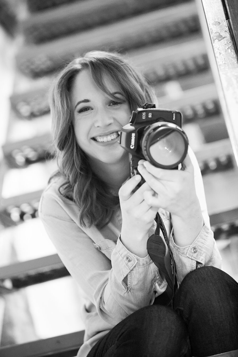 Ashley Biess is the owner of Chicago photography studio, Artistrie Co.