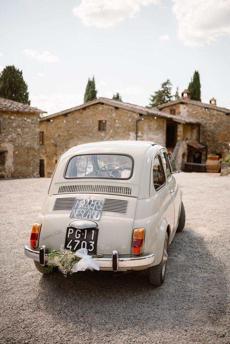 500 car during a wedding day in Chianti, in Tuscany