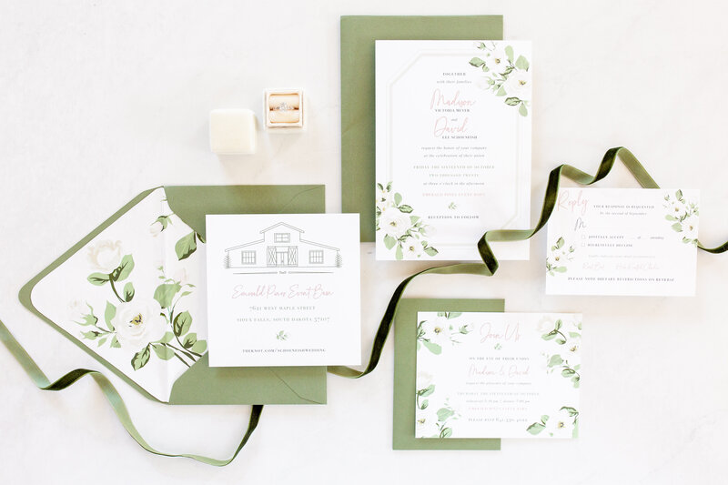 Emerald Pines Wedding - Sioux Falls Wedding Photographer - Madison & Dave - Highlights-3