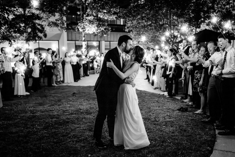 vibrant-catholic-wedding-in-reston-virginia-00028