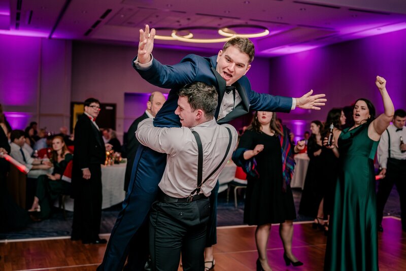 dreamy-christmas-wedding-in-herndon-virginia-00020