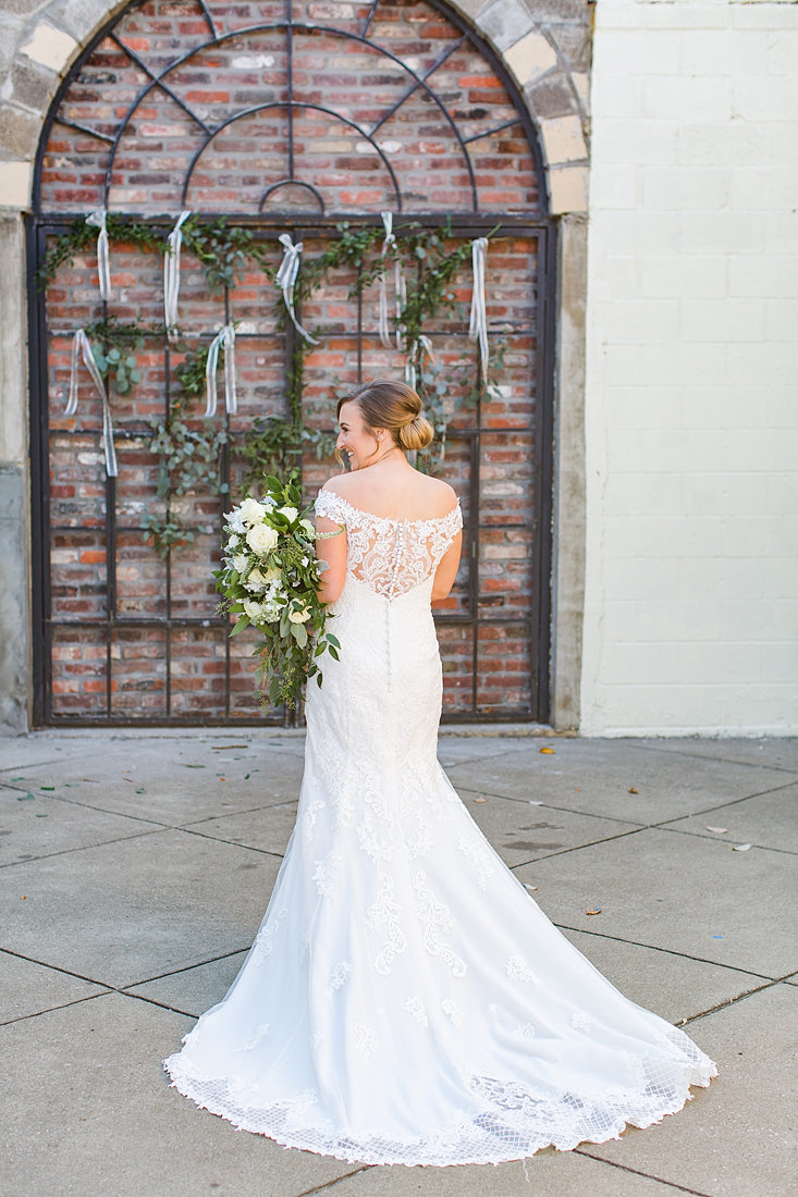 Wedding-Bride-Portrait-Mellwood-Photo-By-Uniquely-His-Photography003