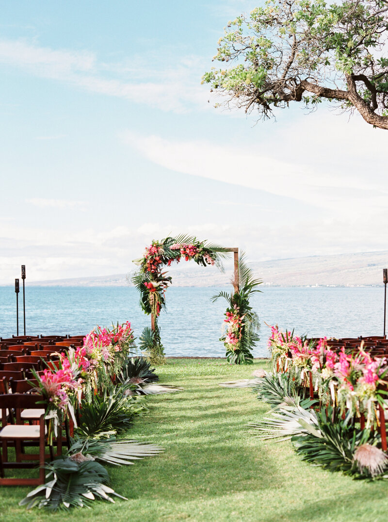 Tropical Hawaii Wedding Ceremony Location