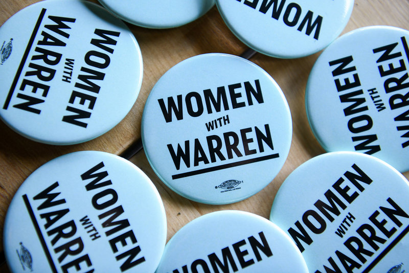 Elizabeth Warren 2020 democratic presidential primary "women for warren" buttons