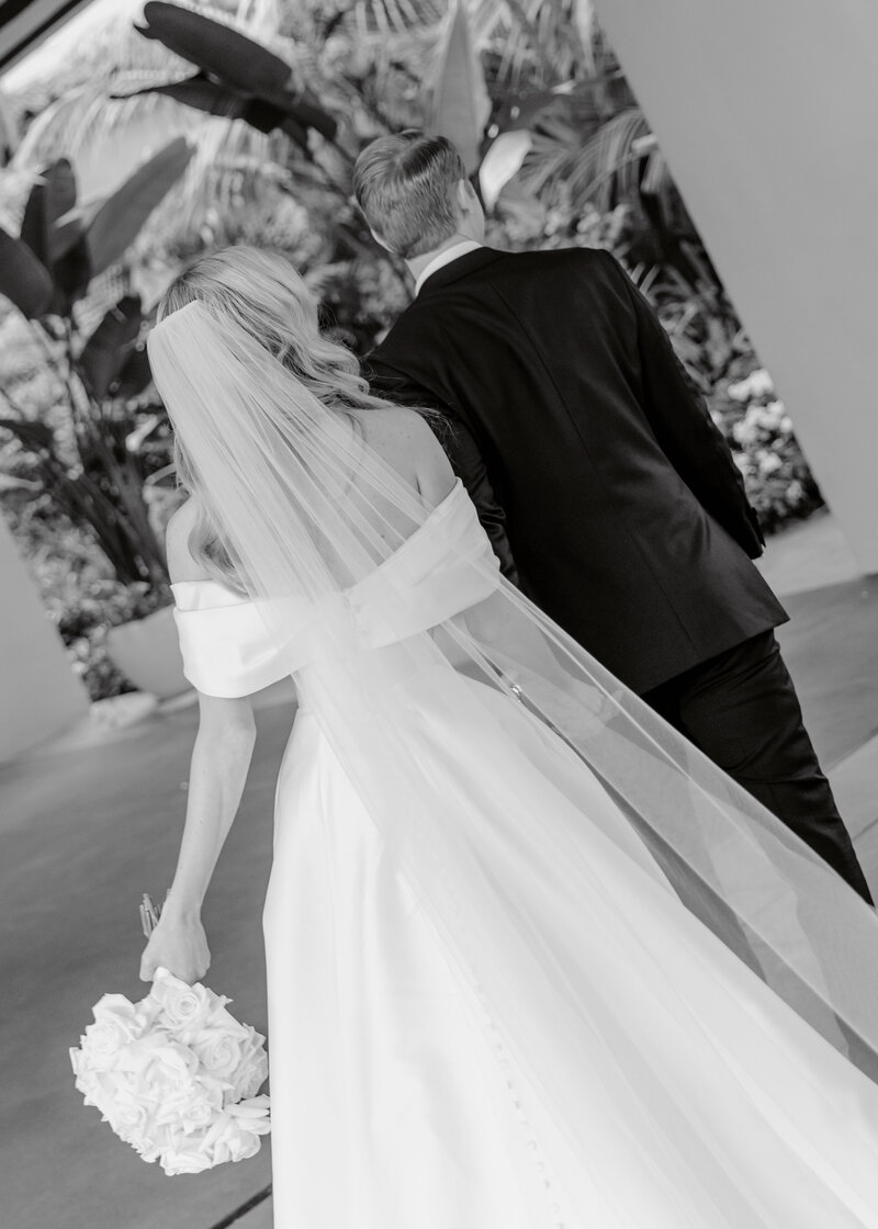 An iconic old Hollywood wedding at the Beverly Hills Hotel.