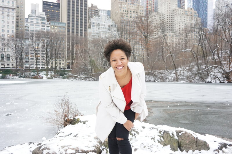 New York - Kary by frozen lake