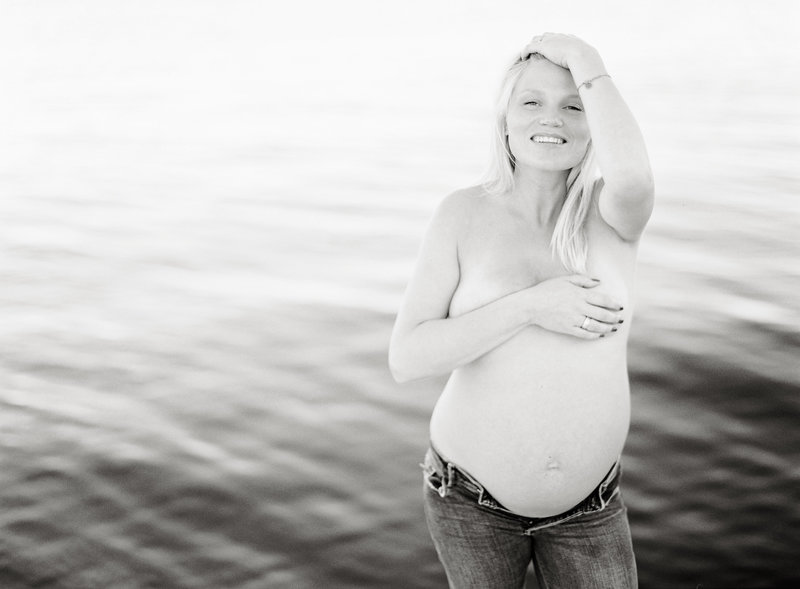 14-Maternity-Photographer-Manhattan