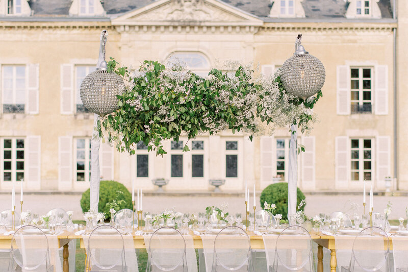 wedding table set up - wedding decor - wedding florwers - floral arrangements