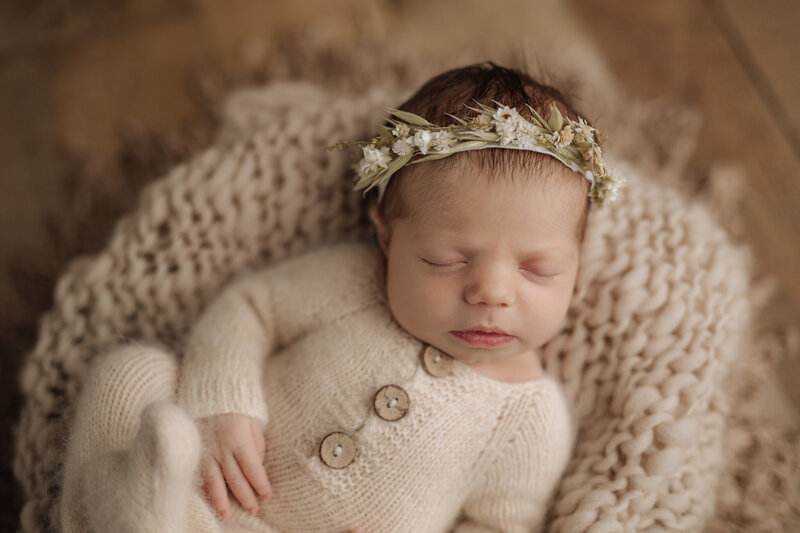 baby girl in flower crown | Kelly Adrienne Photography