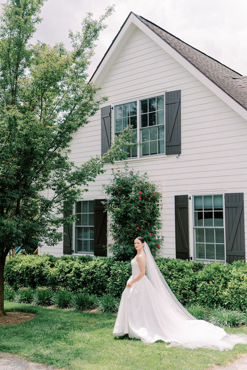 Sydney&Hayes_CharlottesvilleWedding_SneakPeek-33