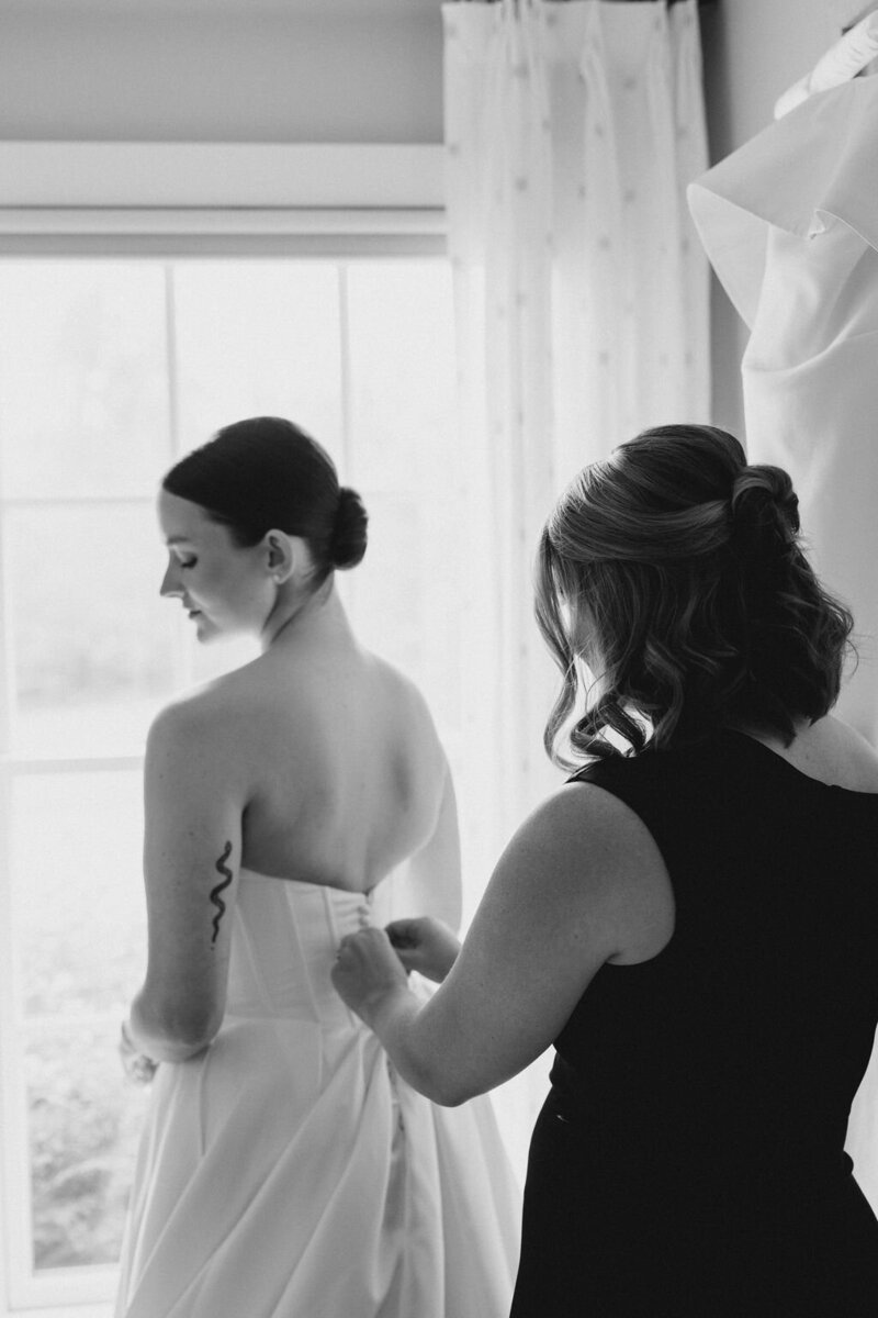 Sydney&Hayes_CharlottesvilleWedding_SneakPeek-11