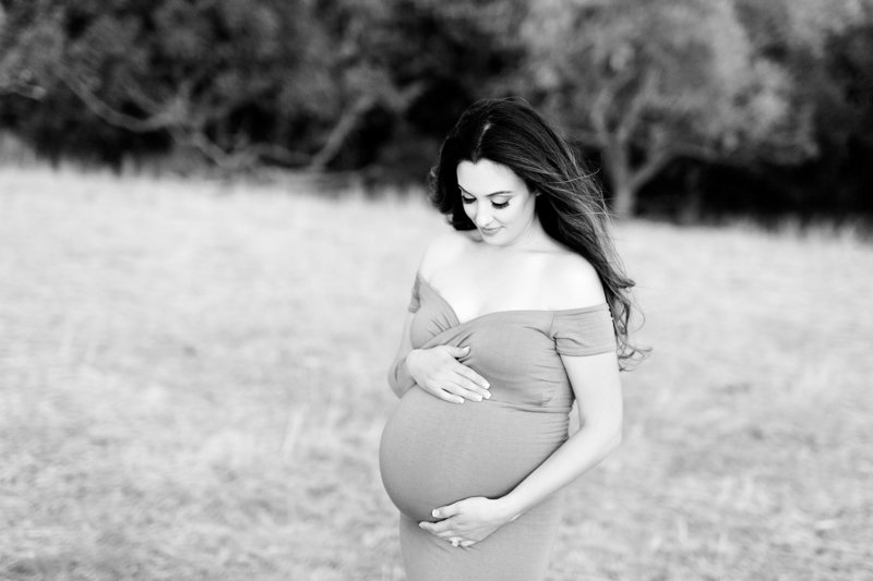black and white maternity photo