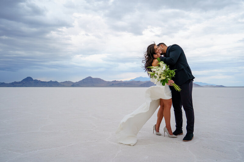 Adventurous Colorado elopement with off-the-beaten-path location and easy access
