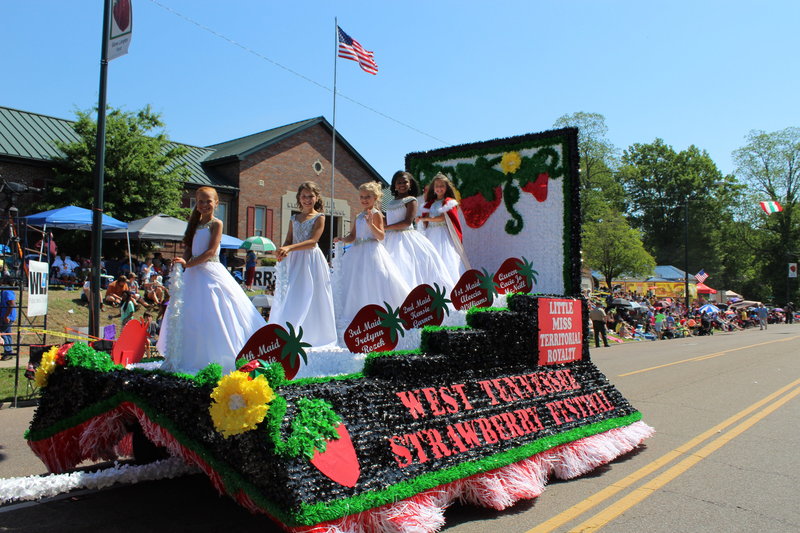 West Tennessee Strawberry Festival - Parade Floatslittle ms territorial float