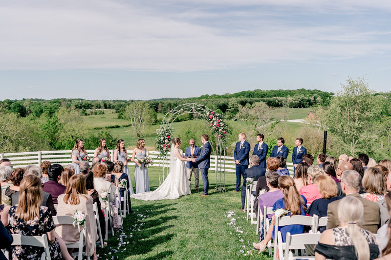vibrant-farm-wedding-in-waterford-virginia-00015