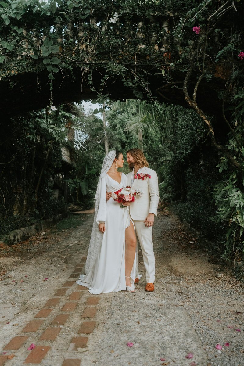 Mike and Sarah's Elegant Hacienda Siesta Wedding-37