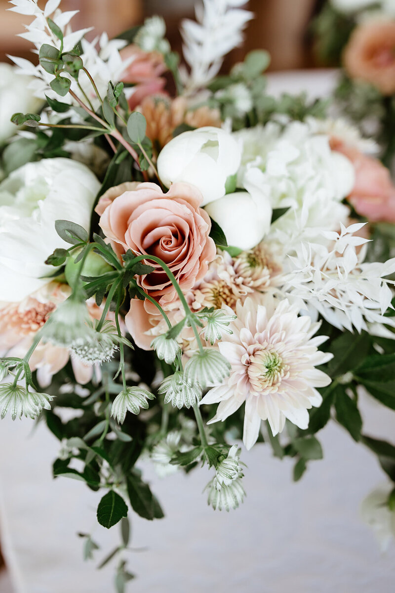 detail shot of brides flowers on wedding day in lancaster pa
