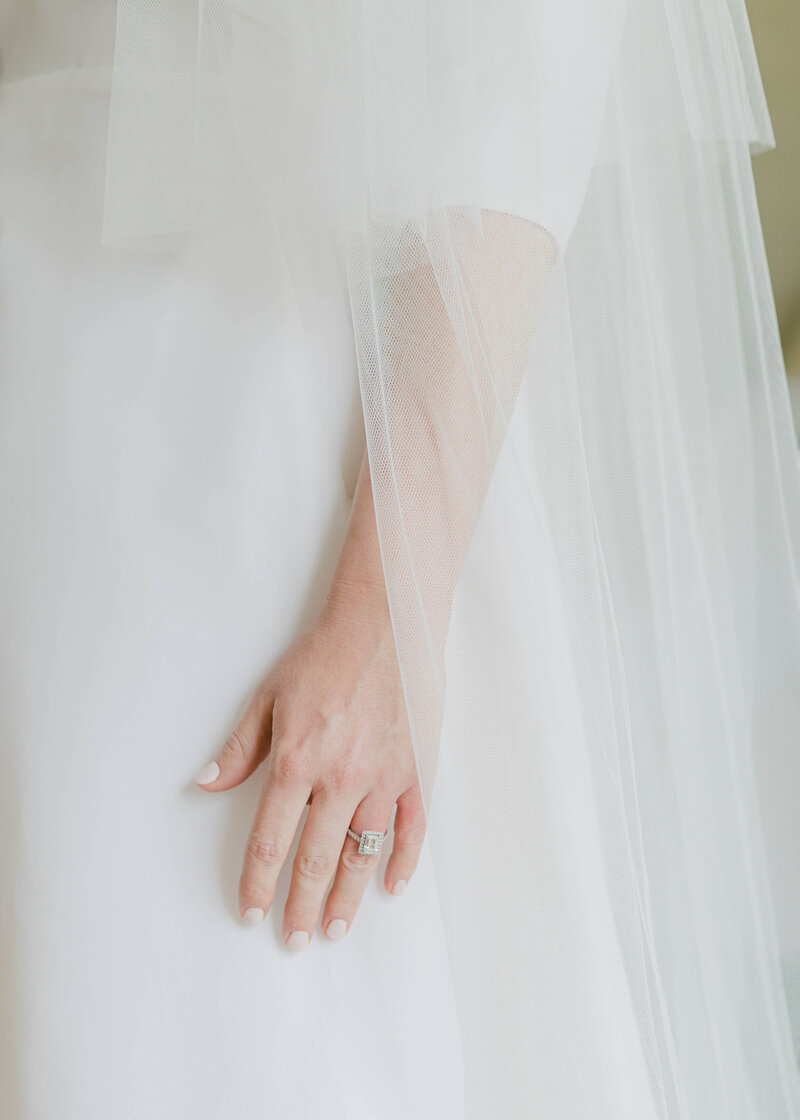 chloe-winstanley-weddings-suzannah-bridal-dress-engagement-ring