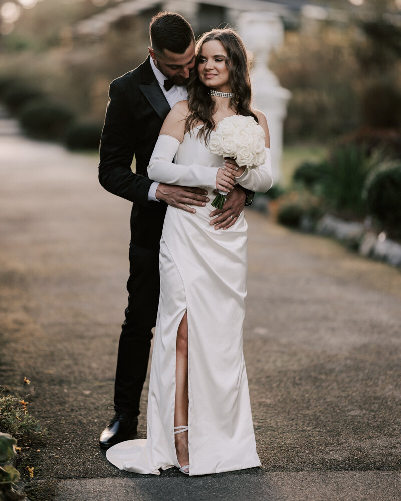 Hire wedding photographer in Melbourne and Geelong