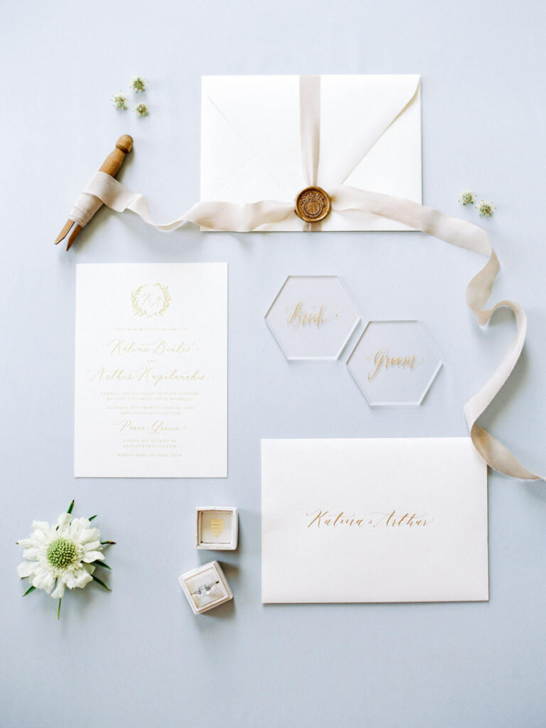 008-modern-calligraphy-wedding-invites-with-wax-seal-768x1024