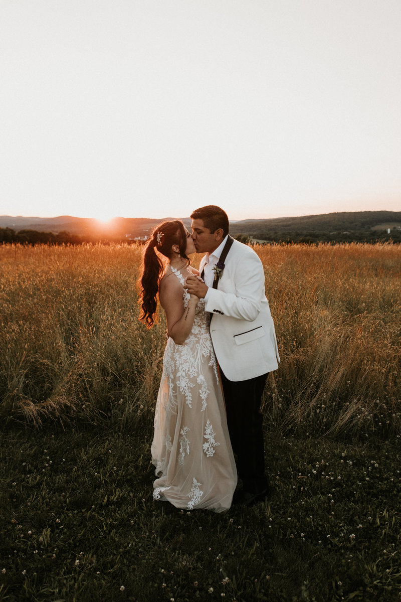 Lauren_Javier_Wedding_Sneak_Peeks_6.22.19-162