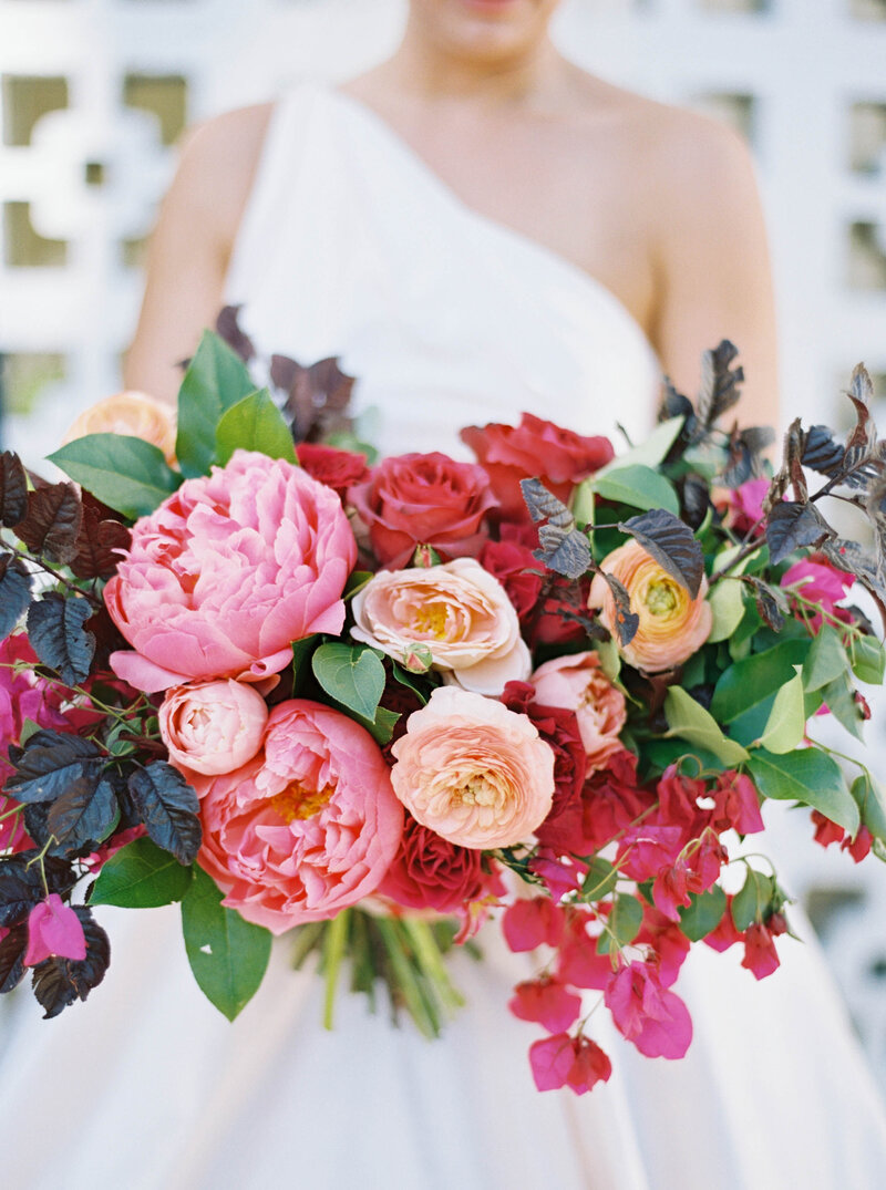 With over a decade of experience, Leslie from Rebelle Fleurs Event Design specializes in creating unforgettable floral moments for your special event. Published in top wedding magazines.