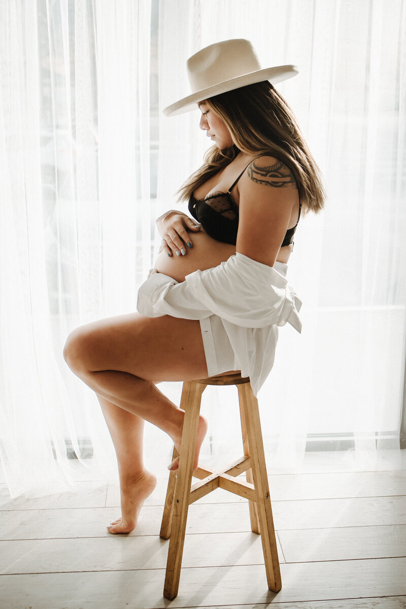 Utah photography studio maternity boudoir.