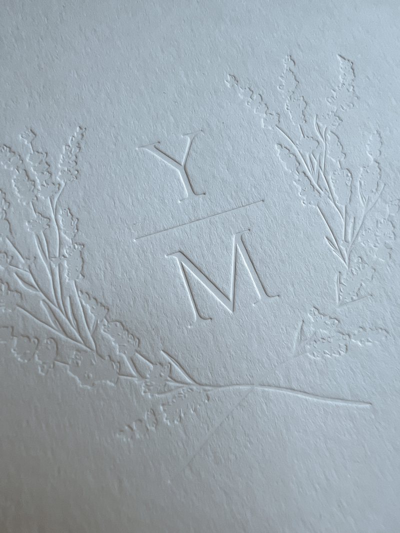 Monogram, trouwlogo met bloemenkrans, lavendel YM Initialen