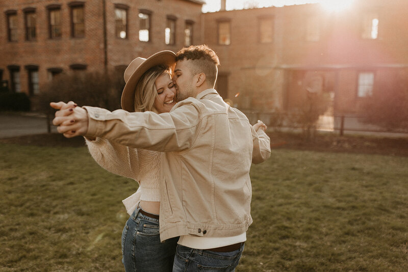 012_Emily_Tim_Couples_Session_3.22.22-84