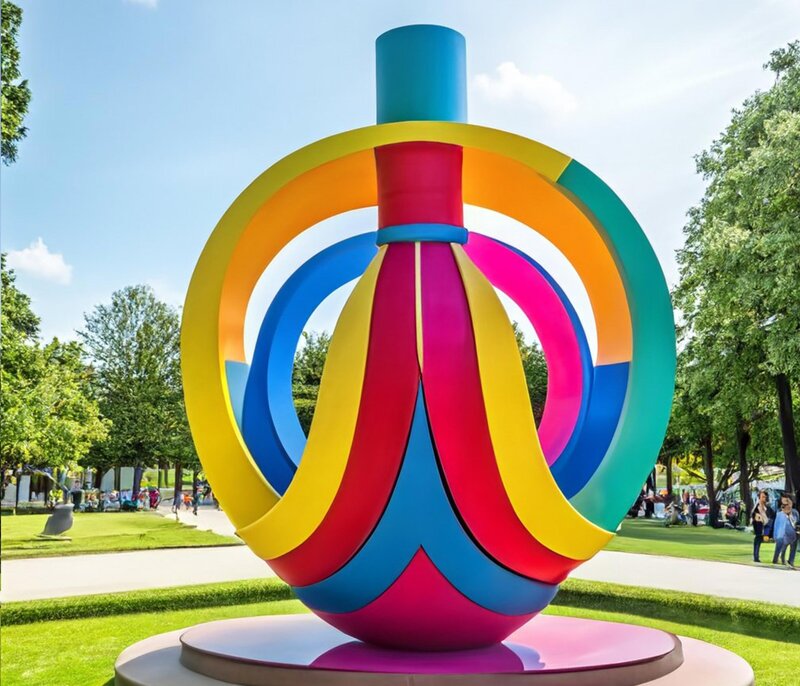 heritage-appraisals-colorful-sculpture-outside-park