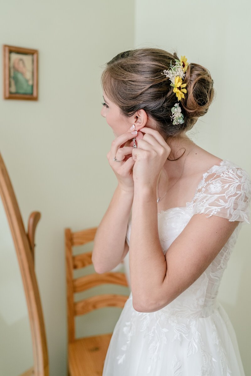 sunflower-filled-catholic-wedidng-in-fredericksburg-virginia-00023