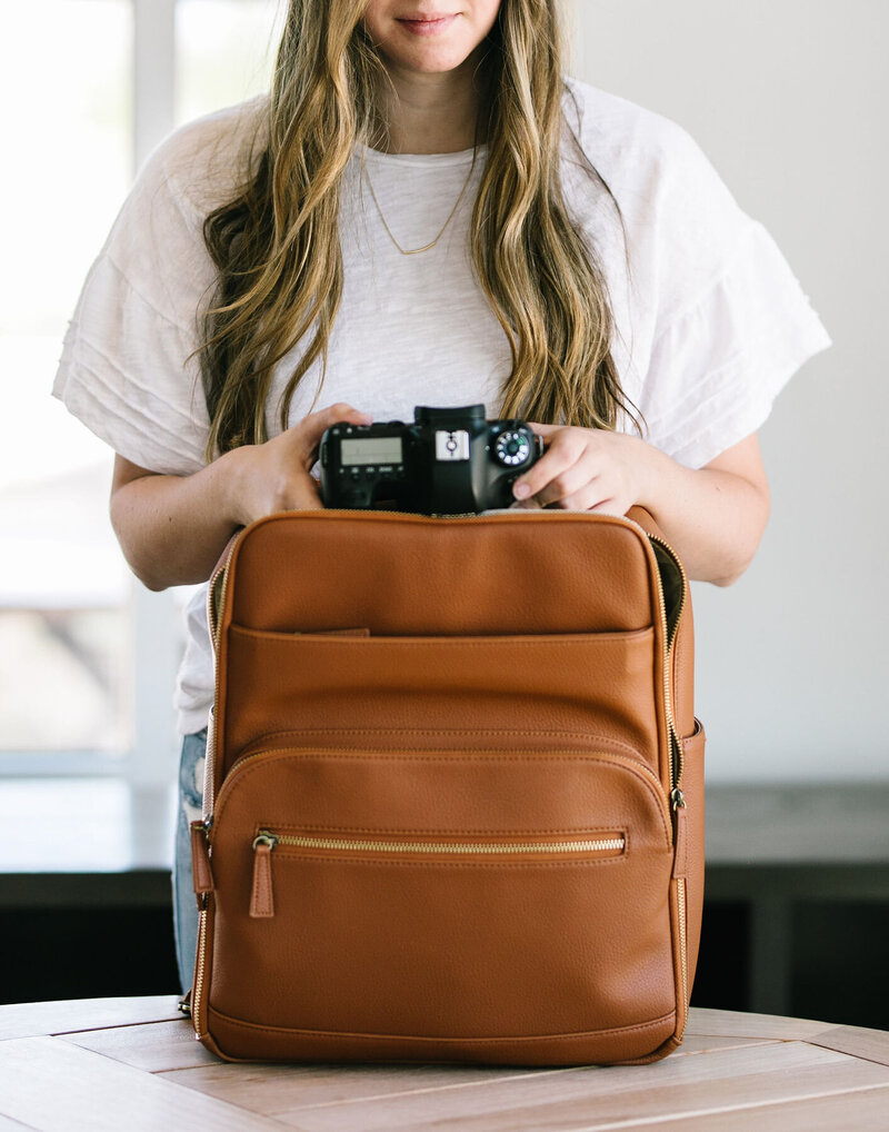 social-squares-adventure-together-travelprado-trip-styled-stock020