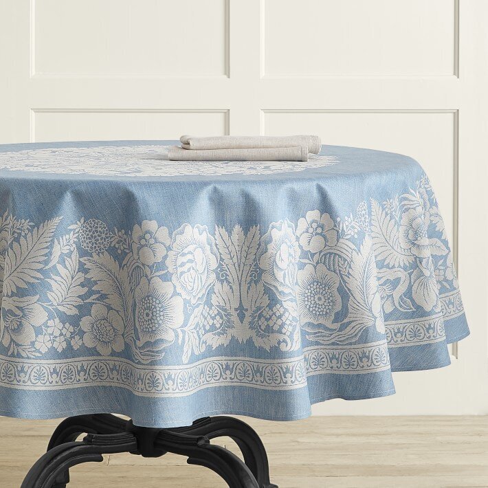 vintage-floral-jacquard-tablecloth-o (1)