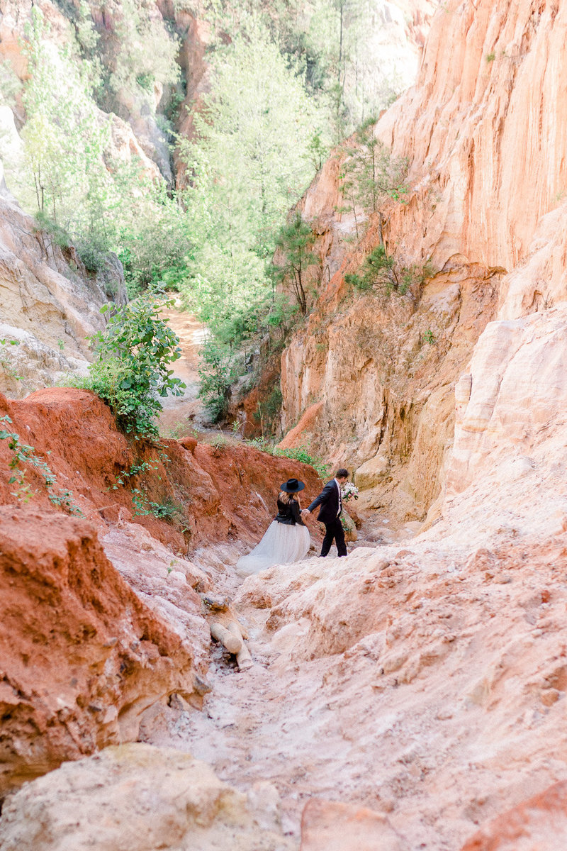 providence-canyon-wedding-elopement-adventure-hiking-georgia-arizona-21