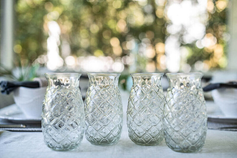 Pineapple-glasses-iced-tea-margaritas-southern-inspired-tablescape