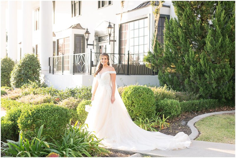 Bridal-Wedding-PortraitsThe-White-House-Hotel-Biloxi1229