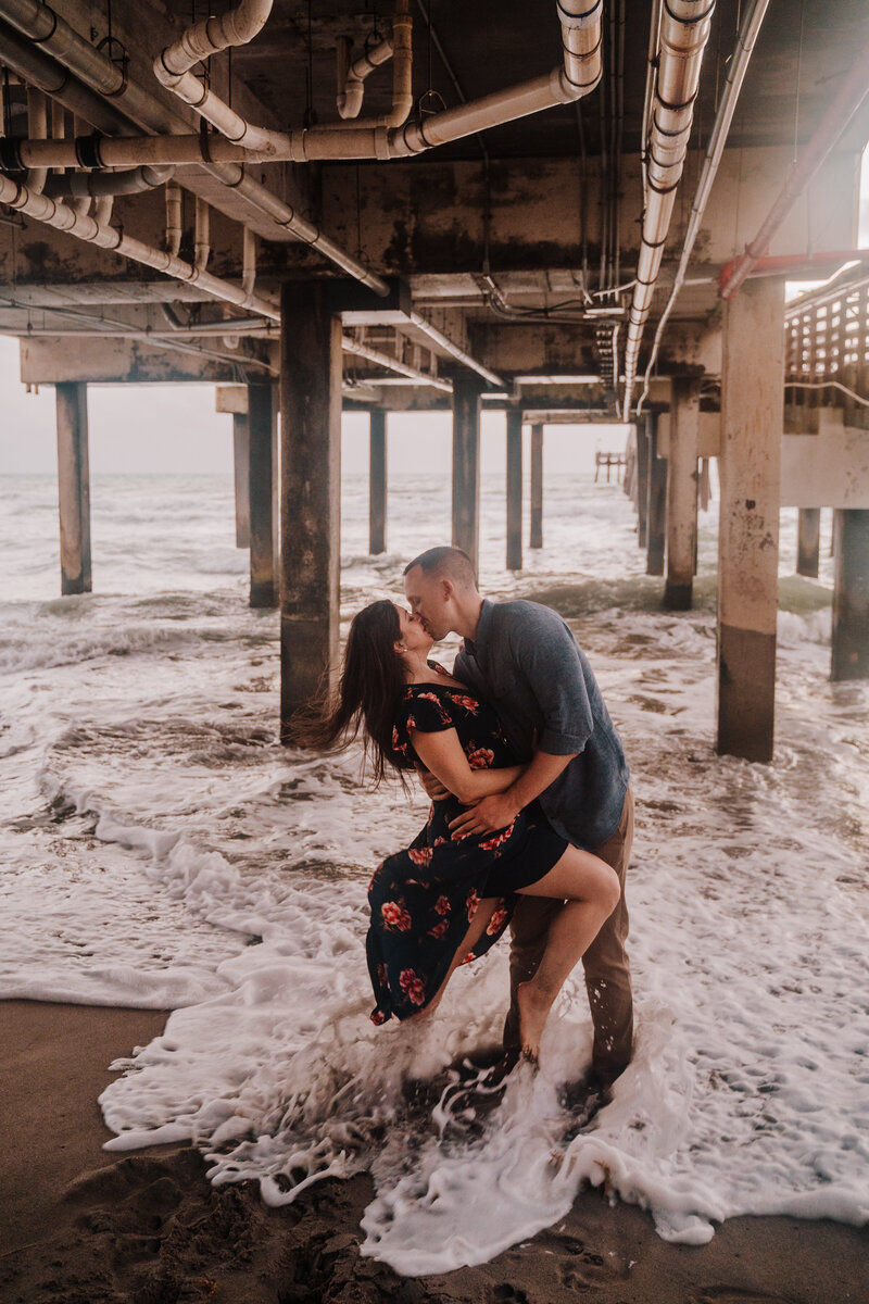Dania-Beach-Pier-Hollywood-South-Florida-Broward-Engagement-Photos-Wedding-Photographer-Ashleigh-Ahern-Photography (5)