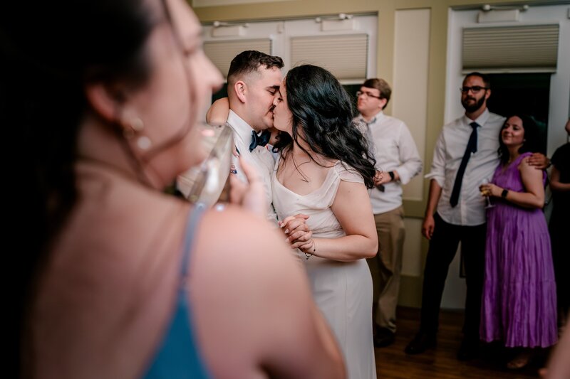 elegant-summer-wedding-in-fairfax-virginia-00024