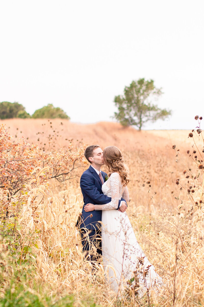 Emerald Pines Wedding - Sioux Falls Wedding Photographer - Madison & Dave - Highlights-210
