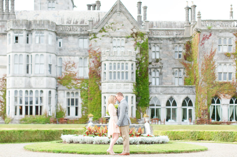 Romantic Ireland Castle Engagement Session | Amy & Jordan Photography